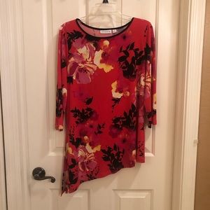 ✨✨PRICE REDUCTION ✨✨Susan Garver Floral Jersey Knit Tunic